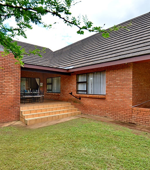 8-Sleeper-Image-1-min